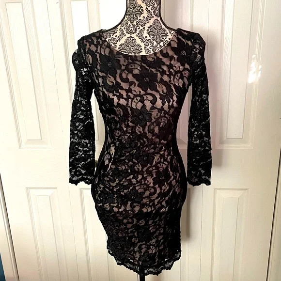 Alexia Admor | Dresses | Alexia Admor Black Lace Dress | Poshmark
